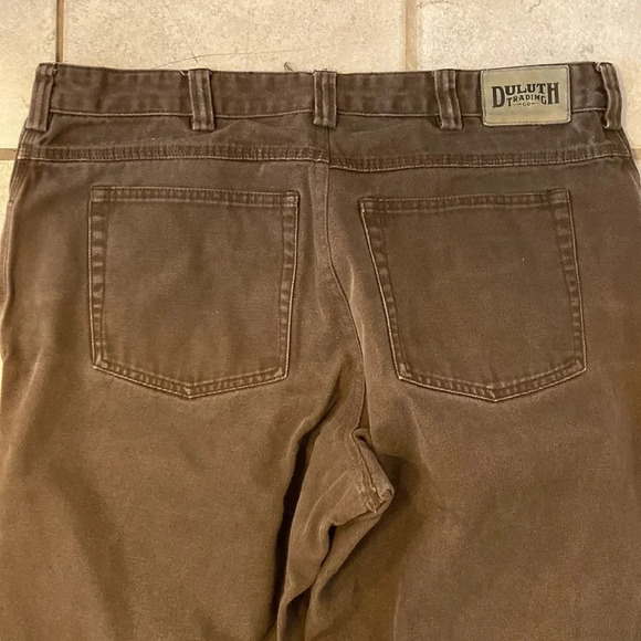 Duluth Trading Co Men’s 42x34 Brown Denim Jeans Relaxed Leg - Picture 5 of 7